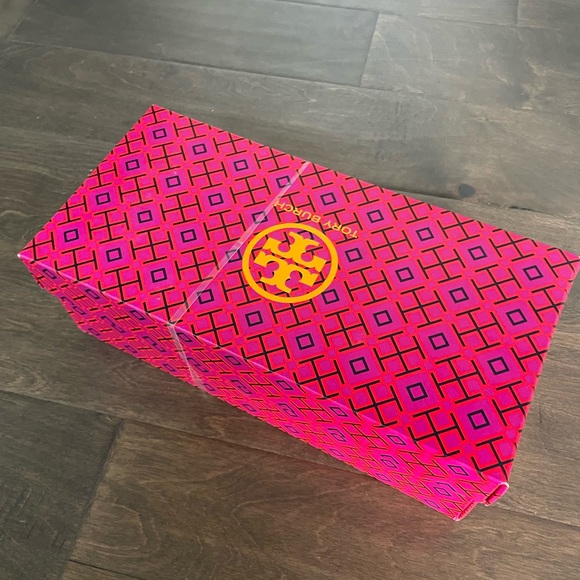 Tory Burch Chelsea White Quilted Leather Ballet Shoes - Picture 5 of 5